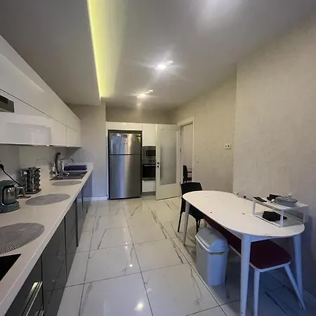 Westsid Apartment *
